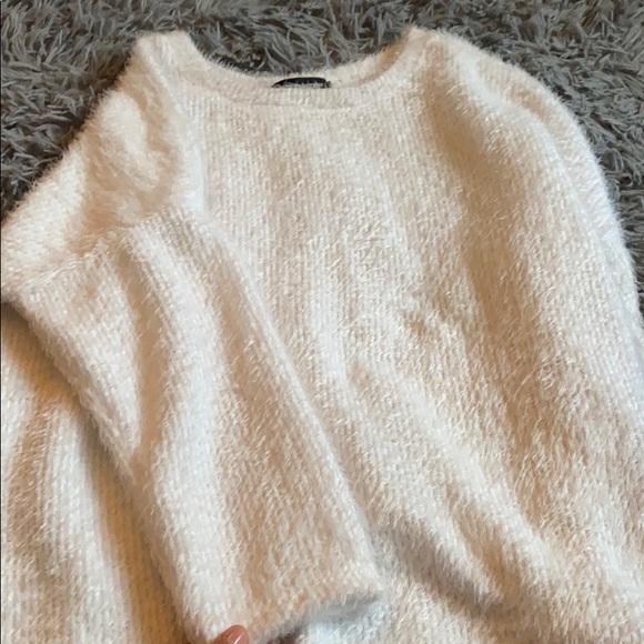 Soft fluffy sweater - Picture 3 of 3